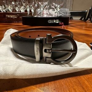 NEW Reversible Salvatore Ferragamo Belt (Size 90)